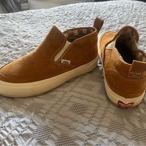 Woman’s Vans | 8 | suede